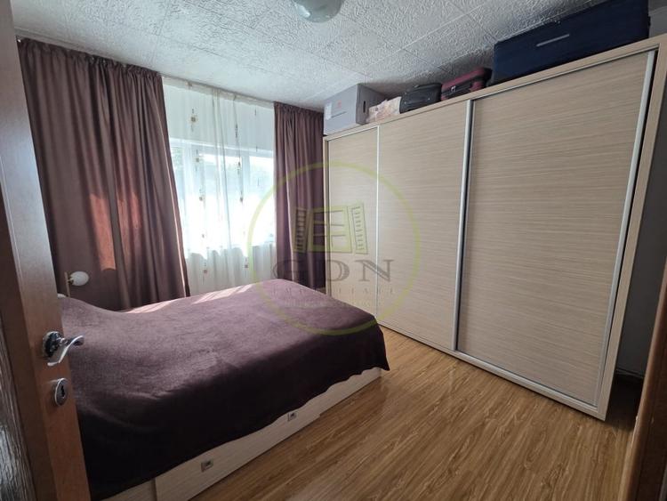 Apartament cu 2 camere semidecomandat, mobilat în Craiovița Nouă