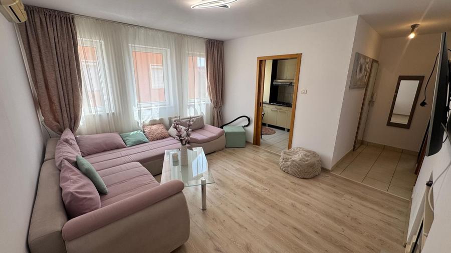 Apartament cu 3 camere, mobilat în Dumbrăvița