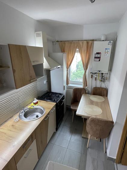 Apartament cu 2 camere decomandat în Gării