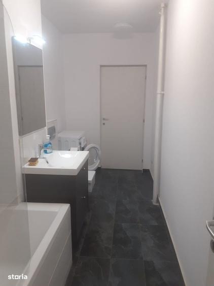 Apartament cu 2 camere decomandat în Titan