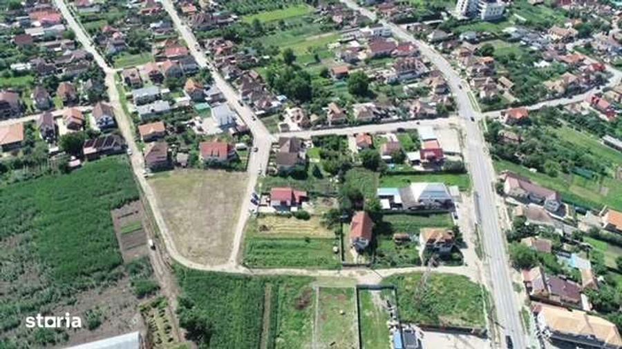 Teren de 2100 mp, în Central