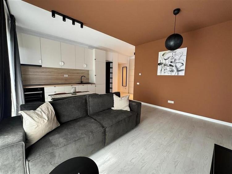 Apartament cu 3 camere decomandat, mobilat în Fundeni