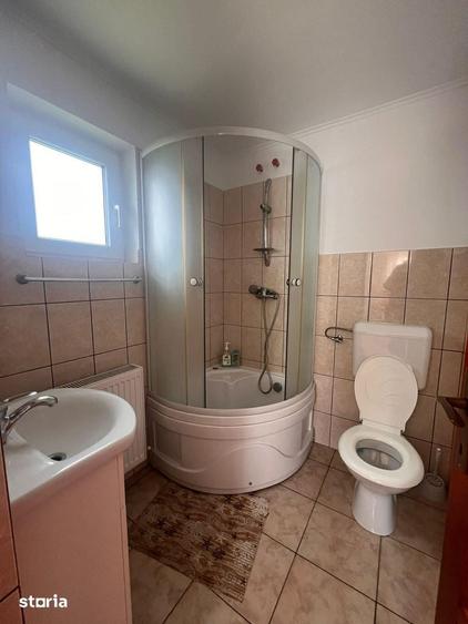 Casă cu 4 camere cu Teren 700 Mp în Central