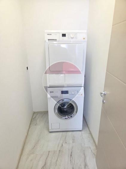 Apartament cu 3 camere decomandat, mobilat în Spitalul Județean