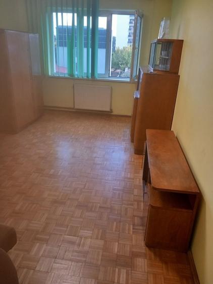 Inchiriez apartament 2 camere pitesti str Livezilor complet utilat centrala, masina spalat, frigider ,mobilat - 4