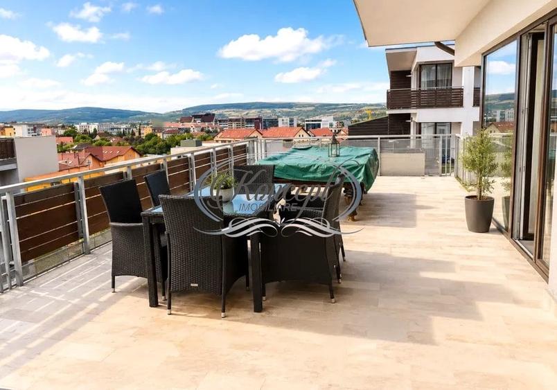 Apartament cu 4 camere semidecomandat, mobilat în Bună Ziua