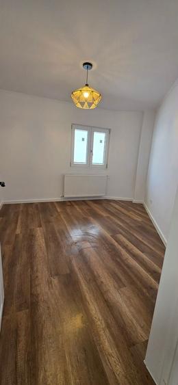 Apartament cu 4 camere decomandat în Șagului