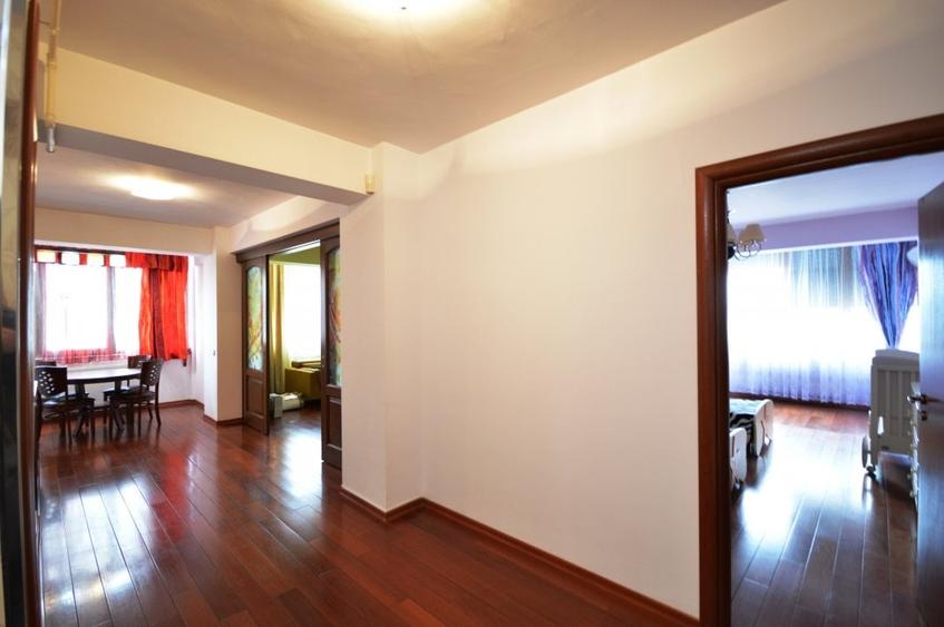 Apartament cu 3 camere decomandat, mobilat în Baba Novac