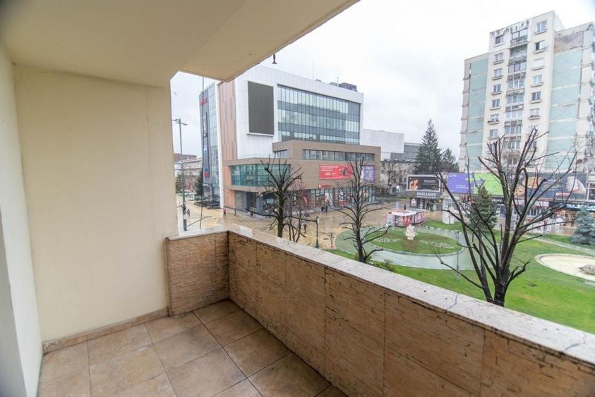 Apartament cu 3 camere decomandat în Ultracentral