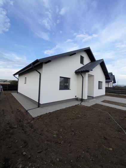 Casă cu 3 camere în Miroslava