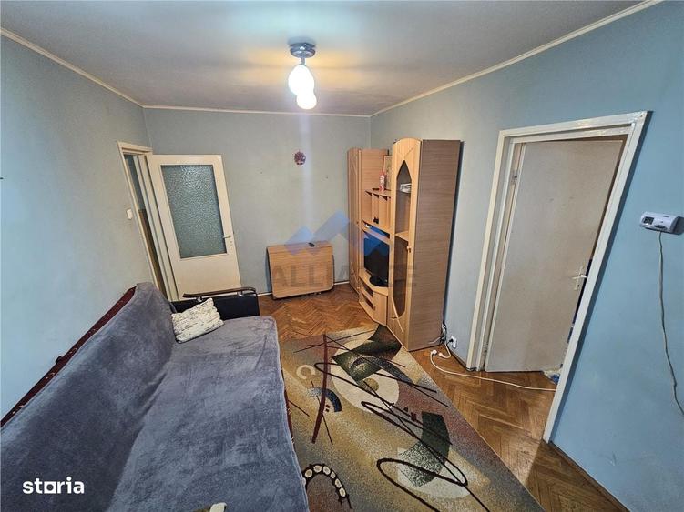 Tatarasi-Piata Chirila, apartament cu 2 camere, etaj intermediar - 1