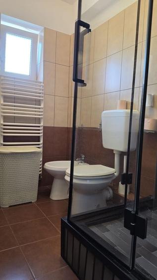 Apartament cu 2 camere decomandat în Triaj