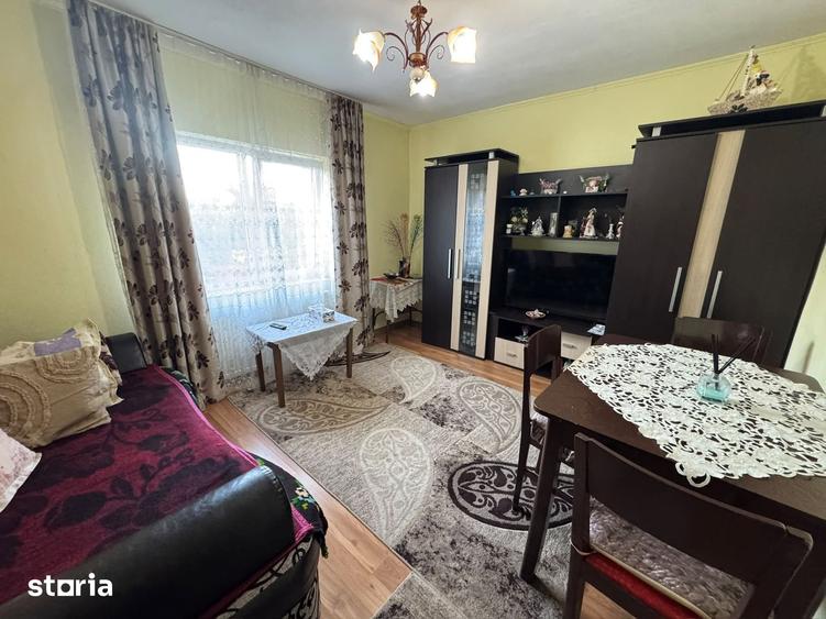 Casă cu 2 camere decomandat cu Teren 200 Mp în Tilișca