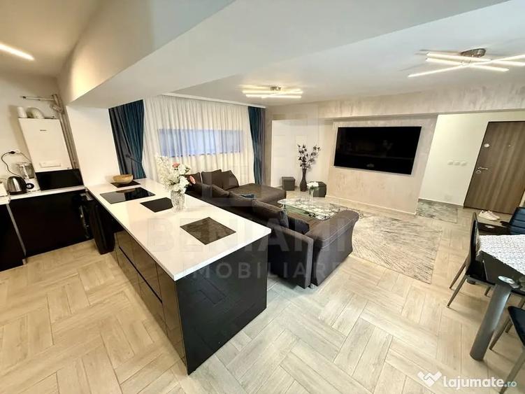 Apartament cu 3 camere semidecomandat în Central