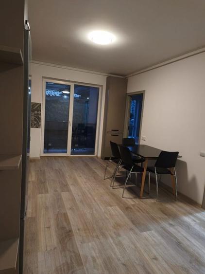 Apartament cu 2 camere semidecomandat în Florești