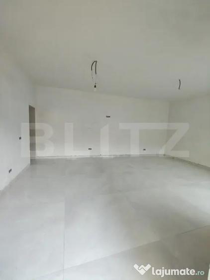 Spațiu comercial, de 37 mp, în Central