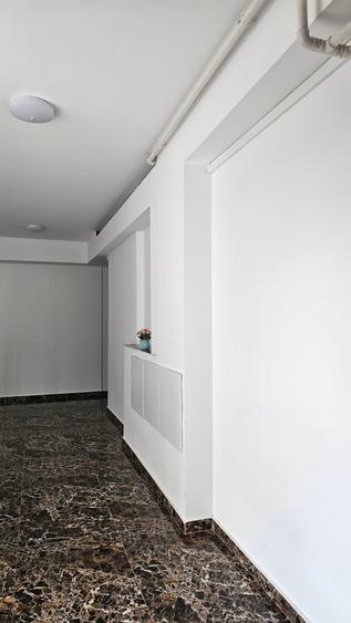 Penthouse cu 4 camere decomandat în 13 Septembrie