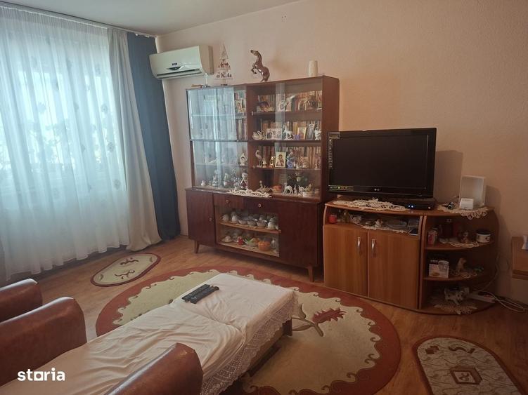 Apartament cu 3 camere decomandat în Vest