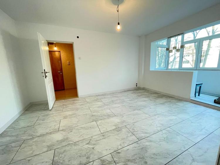 Apartament cu 2 camere semidecomandat în Tătărași