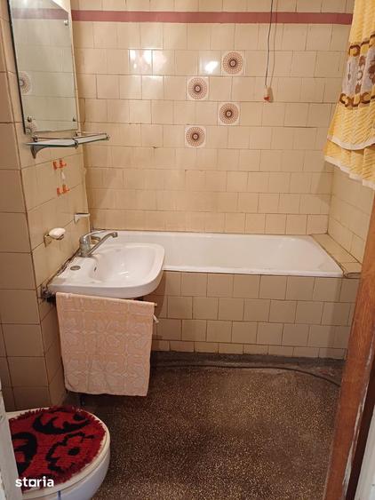 Apartament cu 3 camere decomandat în Decebal