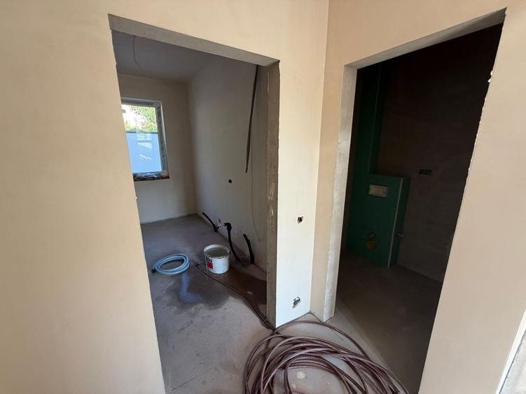 Casă individuală cu 6 camere cu Teren 800 Mp în Feleacu