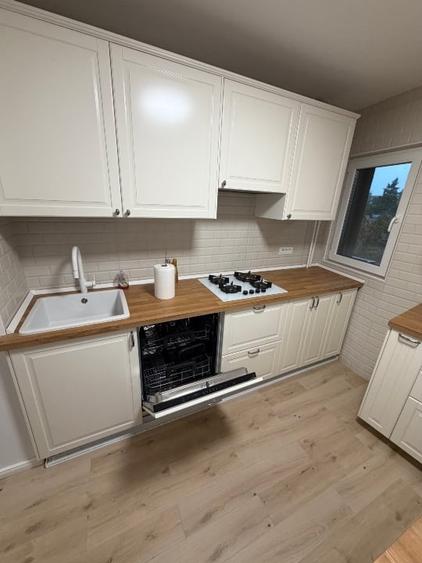 Apartament cu 3 camere, mobilat în Drumul Taberei