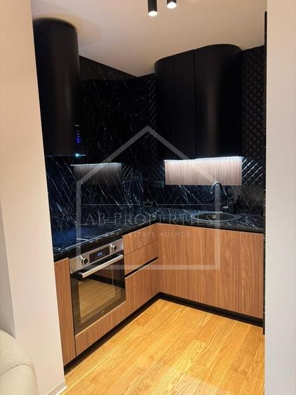 Apartament cu 2 camere decomandat, mobilat în Barbu Văcărescu