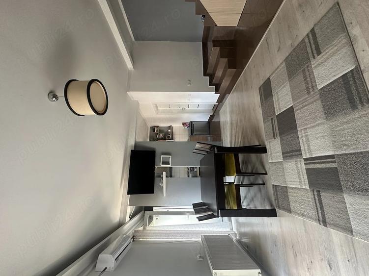 Apartament cu 4 camere decomandat în Florești
