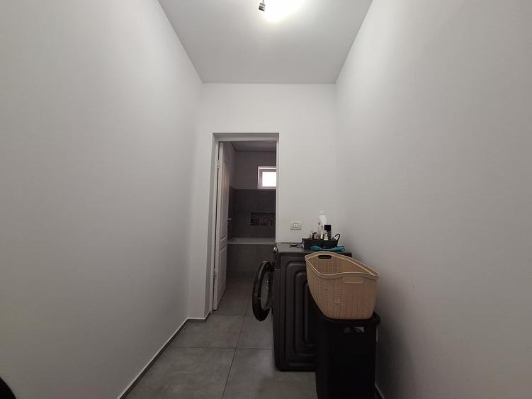 Casă individuală cu 4 camere cu Teren 740 Mp în Giarmata