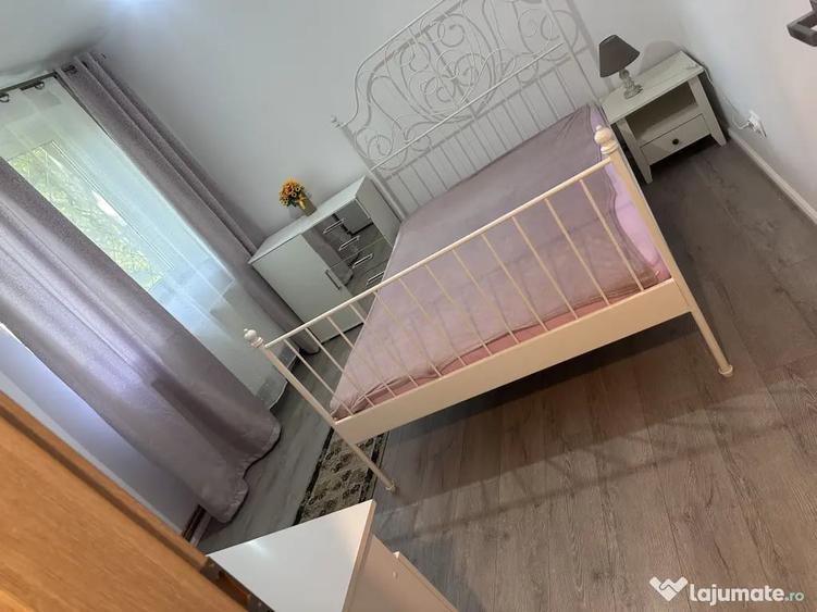 Apartament cu 4 camere decomandat în Titan