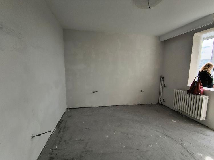 Apartament cu 2 camere semidecomandat în Tomis II