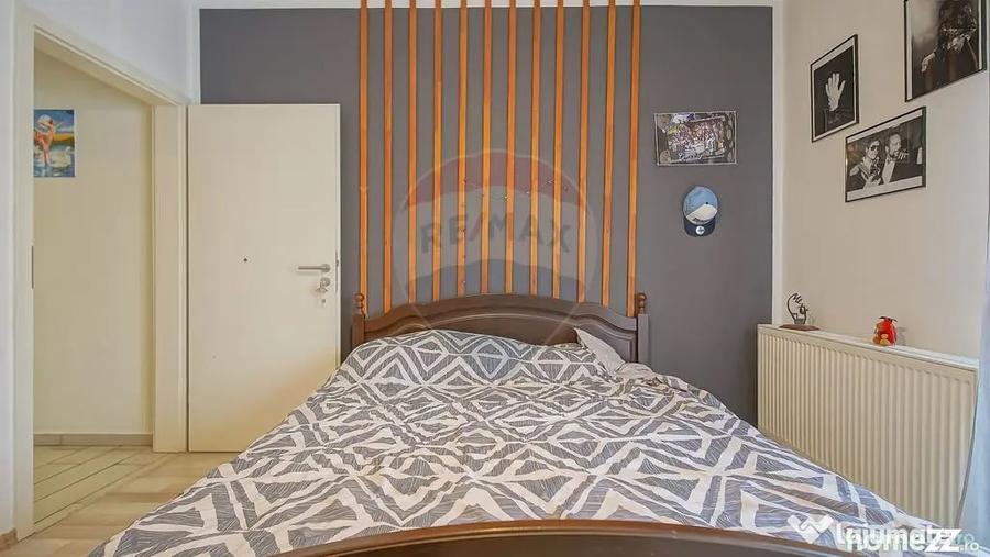 Apartament cu 3 camere decomandat în Tractorul