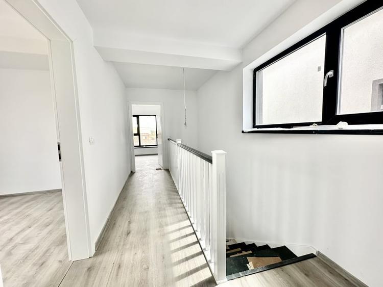 Duplex cu 3 camere cu Canalizare în Moșnița Nouă