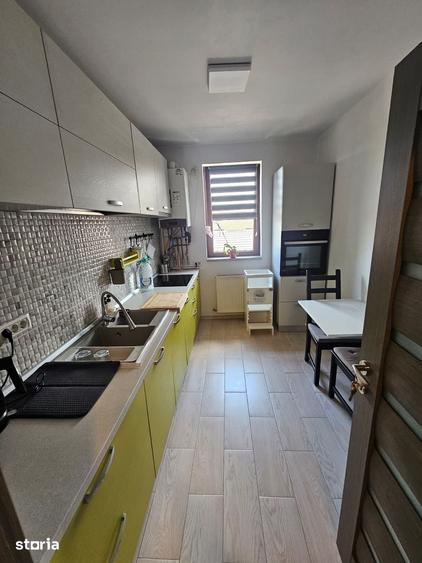 Apartament cu 3 camere decomandat în Dobroești