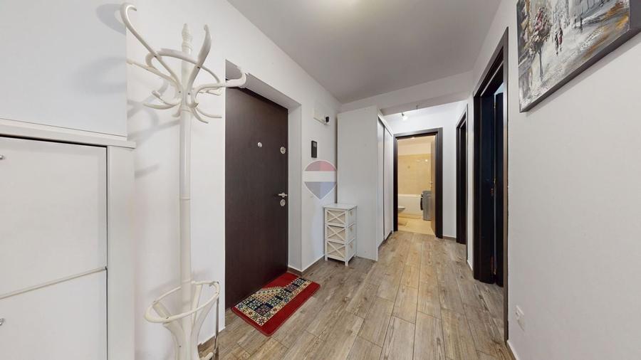 Apartament cu 2 camere decomandat în Tractorul
