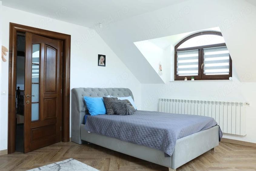 Casă cu 4 camere cu Teren 2000 Mp în Central