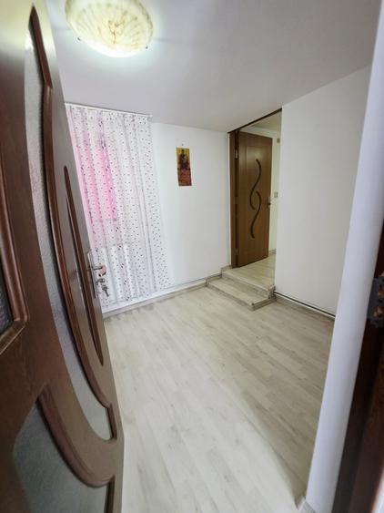 Casă renovată cu 6 camere, teren 557 mp – Berceni, Prahova - 41