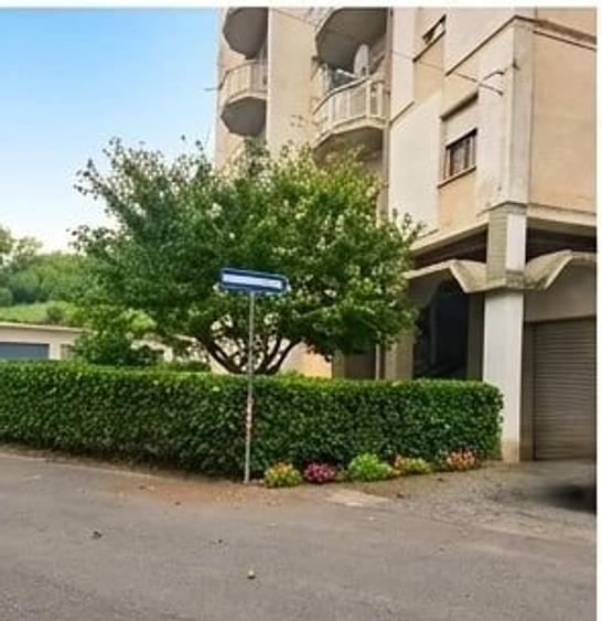 Apartament cu 3 camere decomandat în Nord