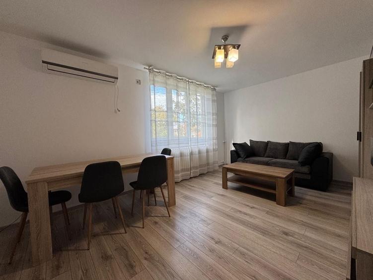 Apartament cu 4 camere în Alexandriei