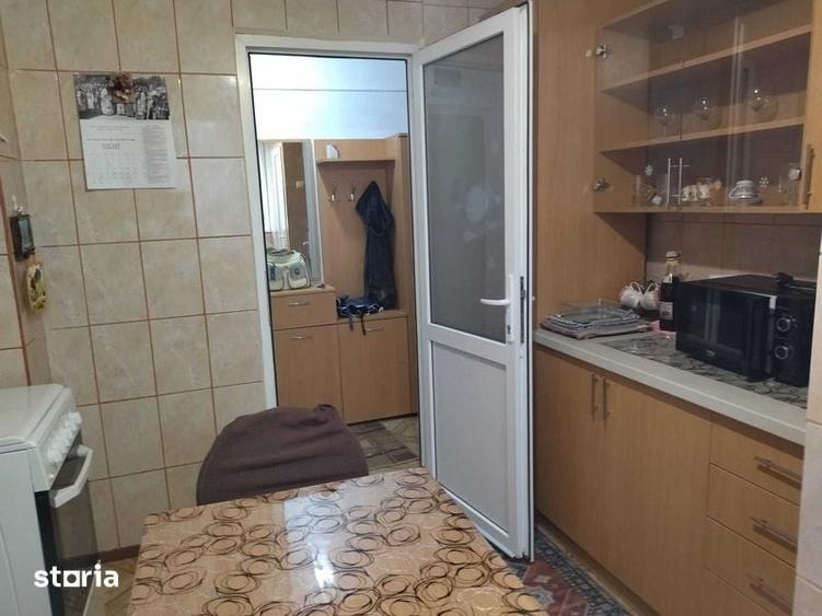 Casă cu 2 camere decomandat cu Teren 50 Mp în Central