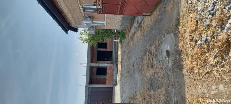 Casă cu 3 camere în Seleuș