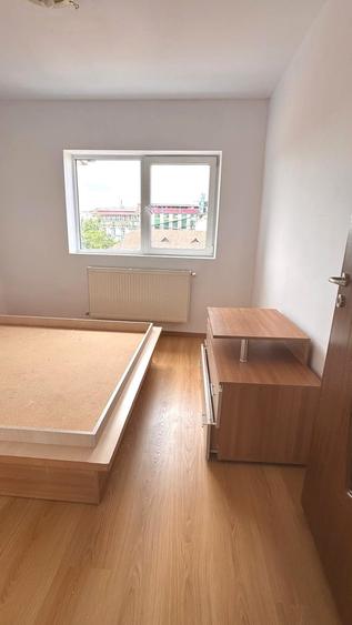 Apartament cu 3 camere decomandat, mobilat în Dumbrava 2