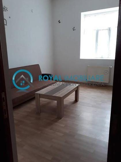 Casă individuală cu 11 camere cu Teren 558 Mp în Rudului