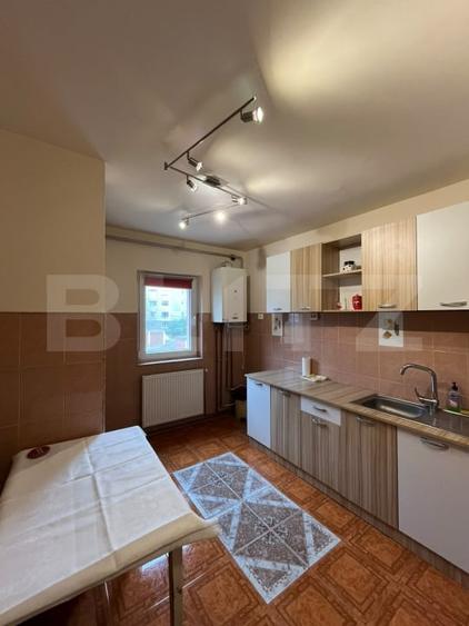 Apartament cu 4 camere decomandat, mobilat în Câmpia Turzii