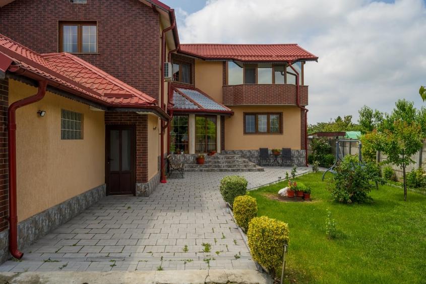 Casă individuală cu 6 camere cu Canalizare în Afumați