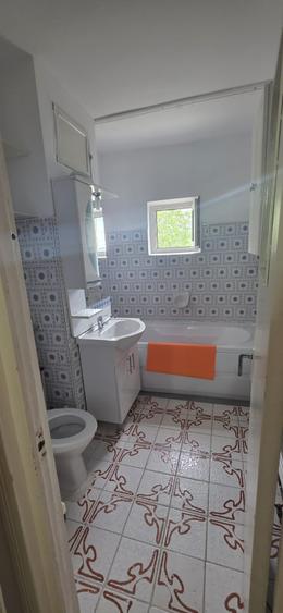 Apartament cu 3 camere decomandat în Gară