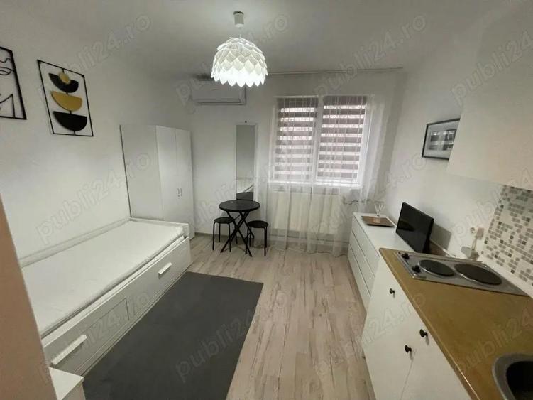Garsonieră decomandată în Fizicienilor