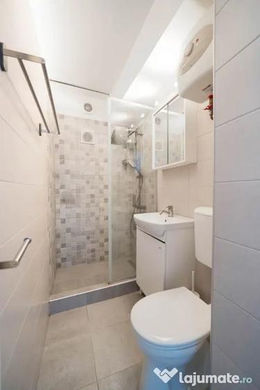 Apartament cu 3 camere decomandat în Ștefan cel Mare
