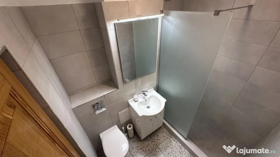 Apartament cu 3 camere decomandat în Dristor