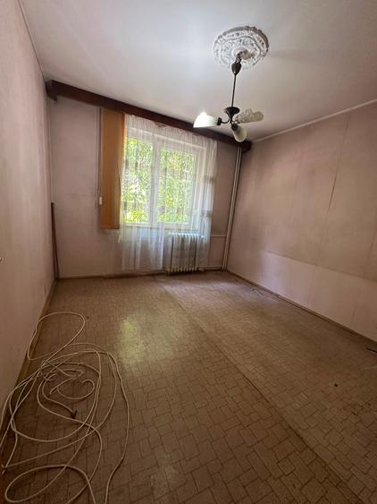 Apartament cu 4 camere în Tei